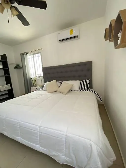 Casa Vallejo En Residencial Becquer Cancun