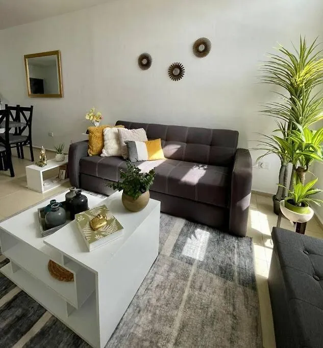 Casa Vallejo En Residencial Becquer Cancun Mexico