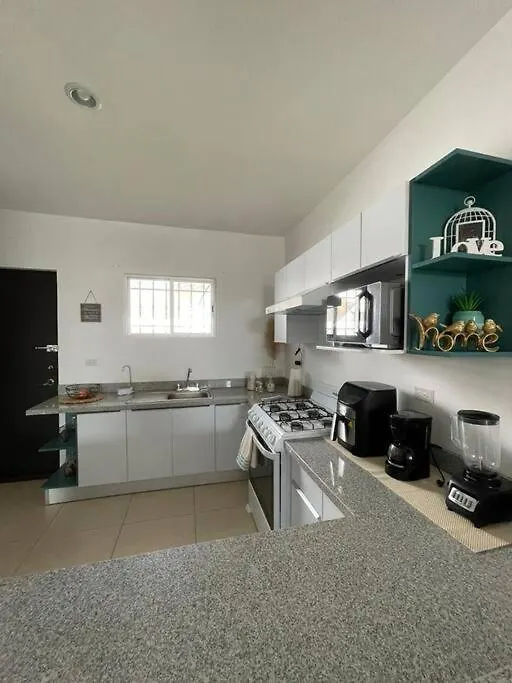 Casa Vallejo En Residencial Becquer Cancun Holiday home